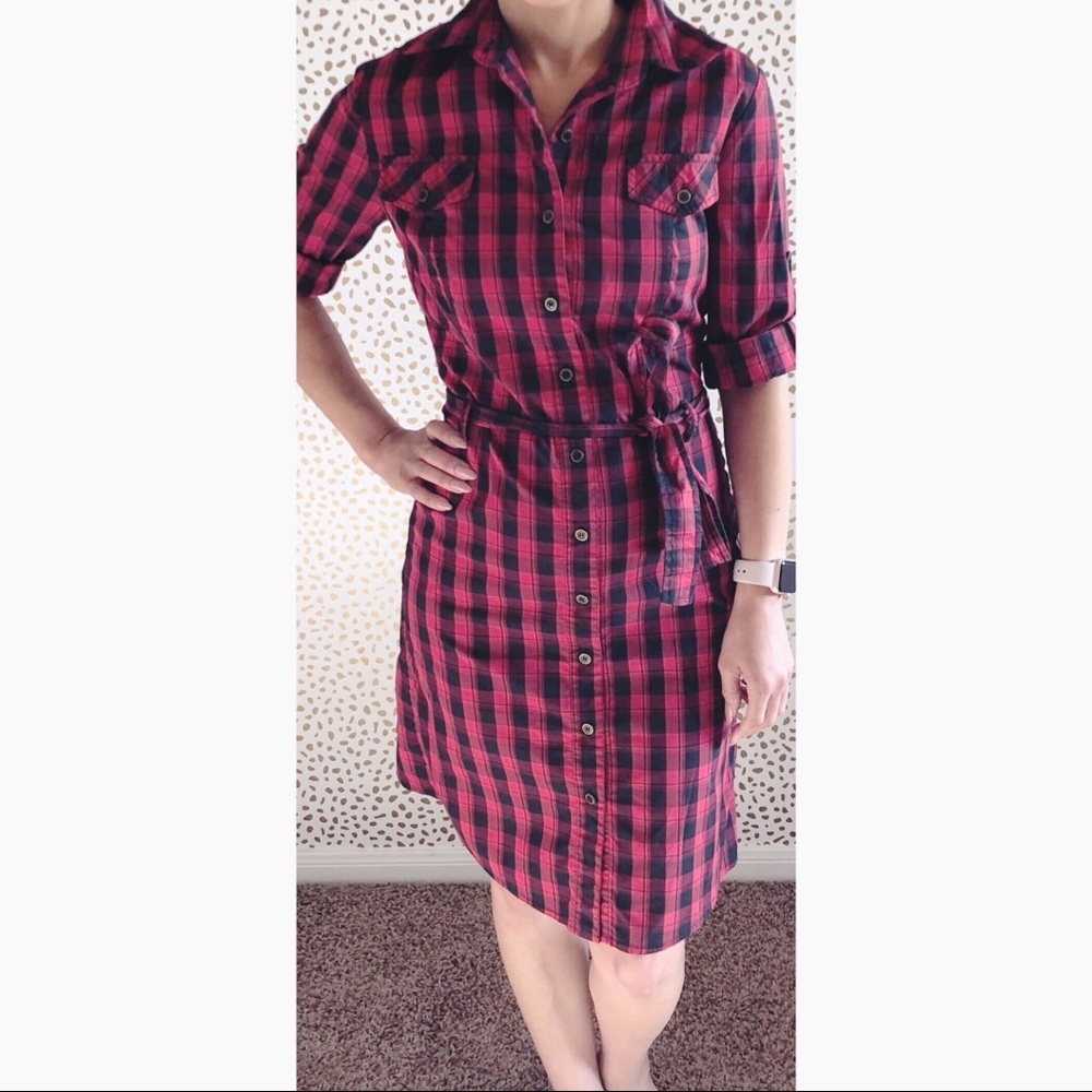 Gianni Bini long sleeve plaid button up dress.